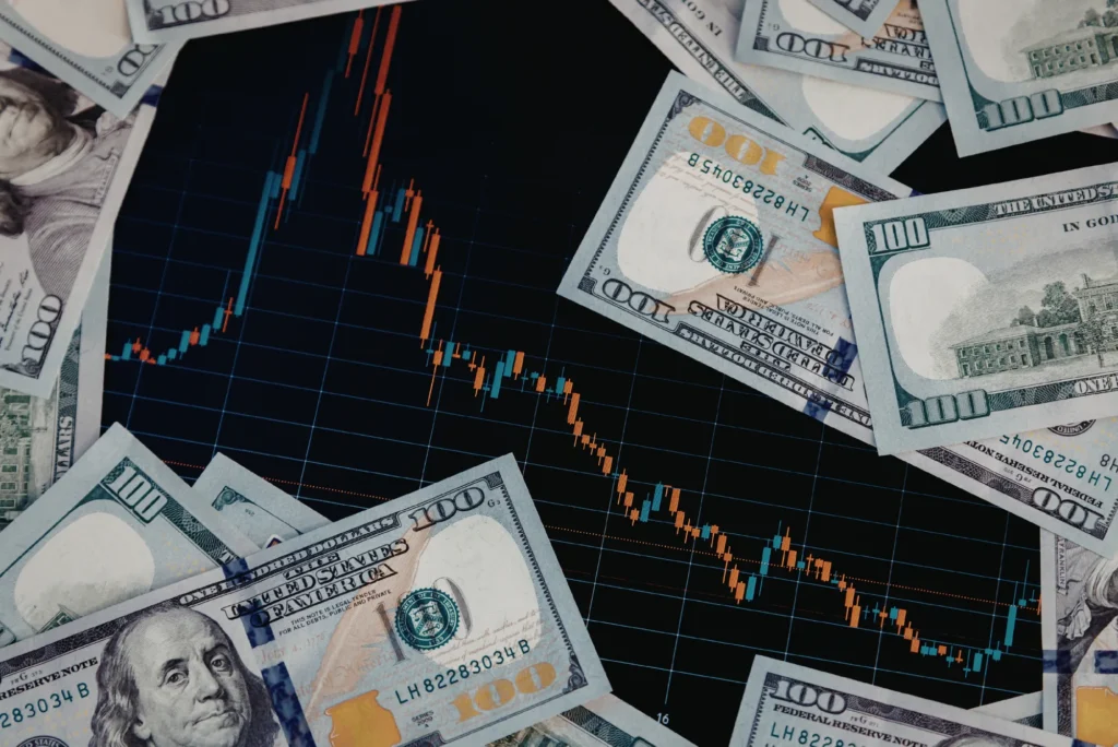 How Currency Fluctuations Affect Import Costs & How to Hedge Risk